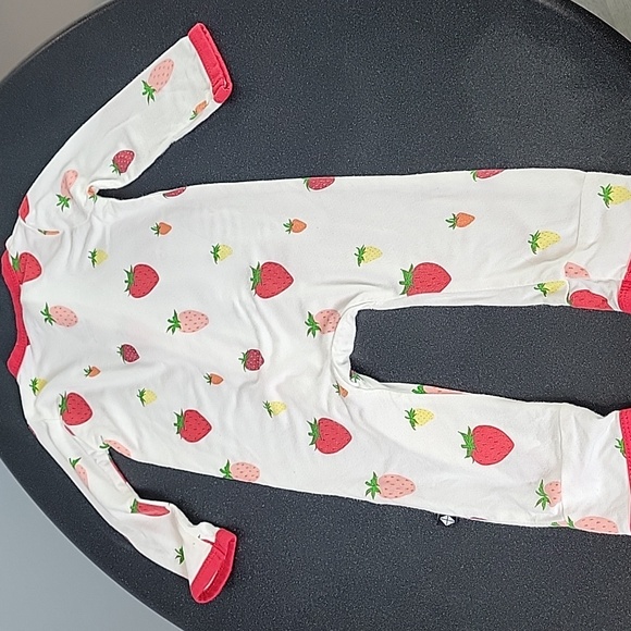 Kyte baby footless strawberry zippered sleepsuit  3-6 - Picture 3 of 6